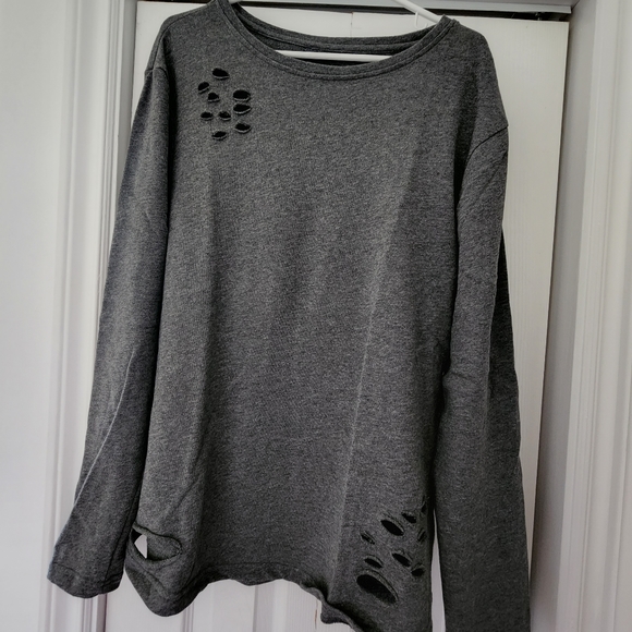 ALPHALETE- Men's XL Distressed Pullover Sweater - Picture 1 of 4